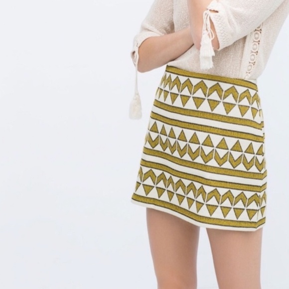 Zara Dresses & Skirts - Zara Metallic Woven Bohemian Miniskirt Gold & White Patterned Size Medium